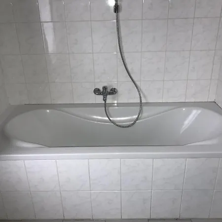 Cozy Vacation For 8 Persons In * Heers